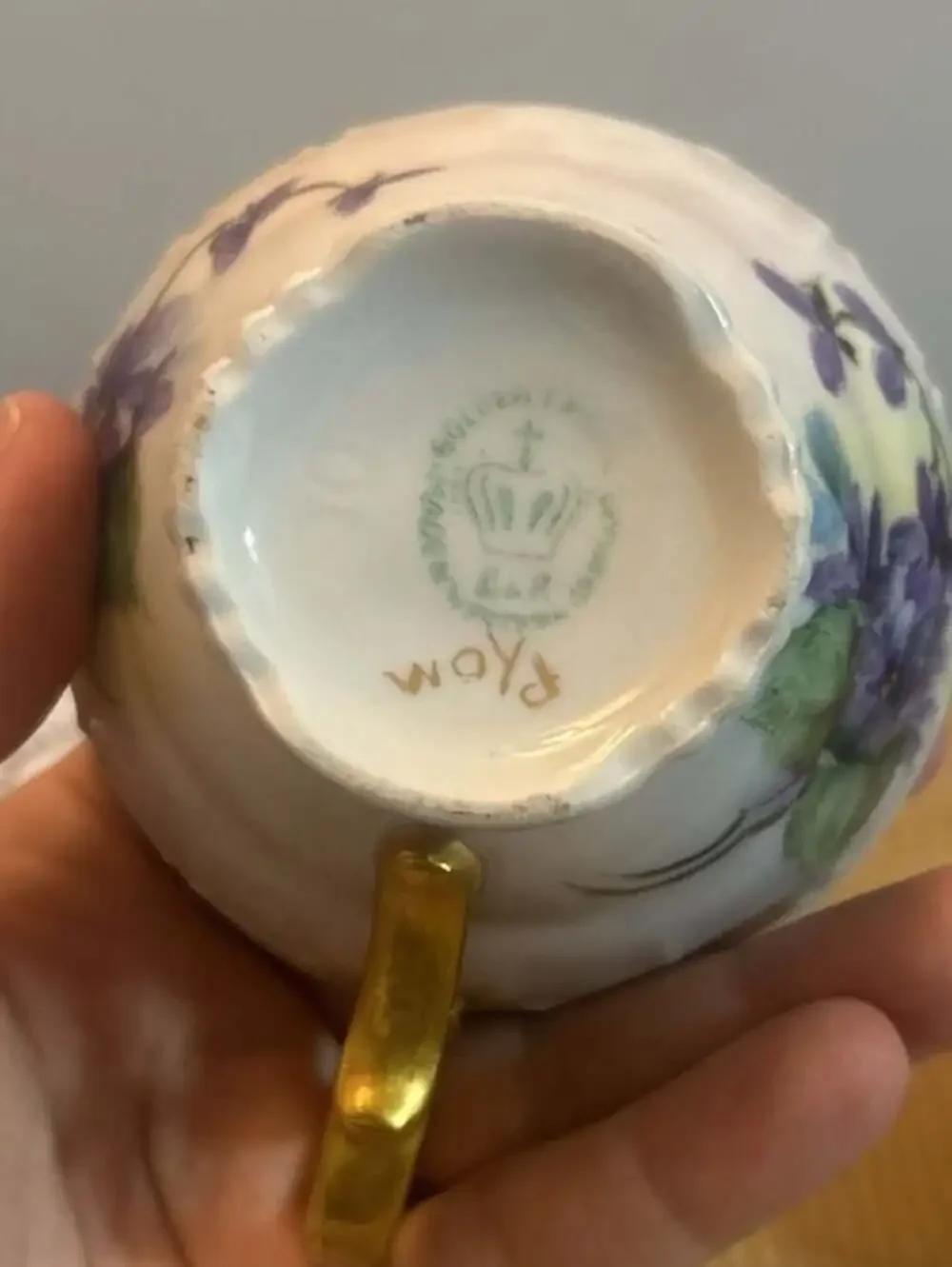 E&R vintage footed